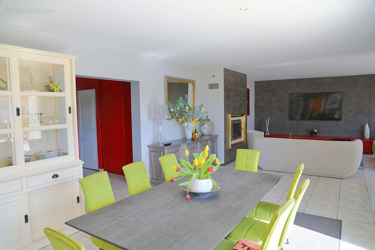 Maison à MESCHERS-SUR-GIRONDE