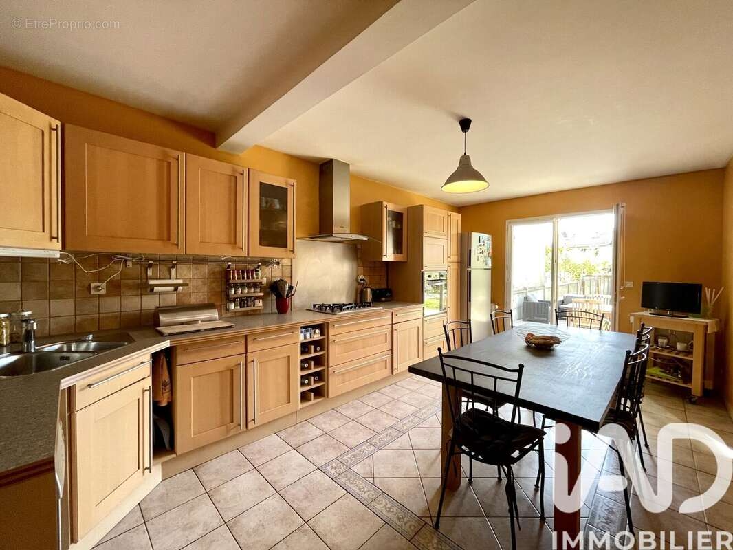 Maison 140 m² à Vaujours  - photo 9