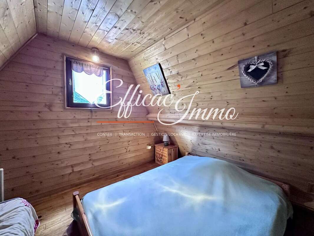 Les angles – chalet 4 faces – 90 m² – terrain de 1 185 m² – vue lac de matemale – vendu meublé - photo 18