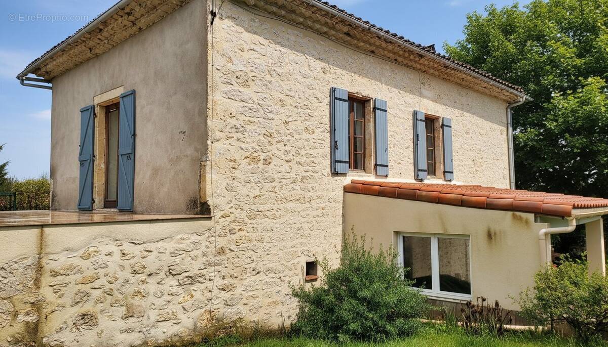 Maison à LACOUR