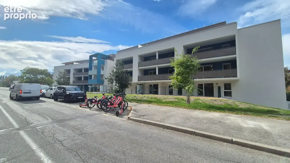 Appartement Saint Martin D Heres 5 pièce(s) 108 m2 - photo 17
