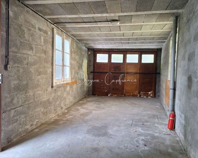  Maison familiale - Terrasse et vue dominante à deux pas du centre-ville– TULLE (19) - photo 11