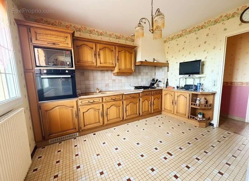 Maison à LA SUZE-SUR-SARTHE