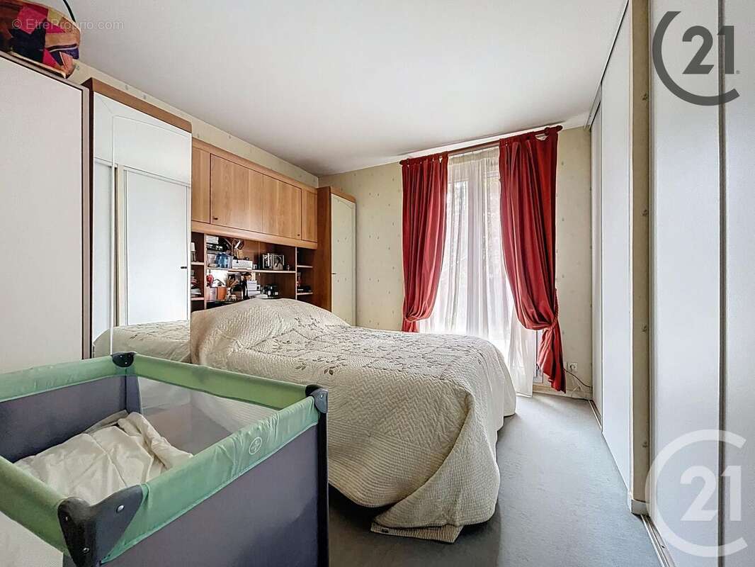 Maison à SAVIGNY-LE-TEMPLE