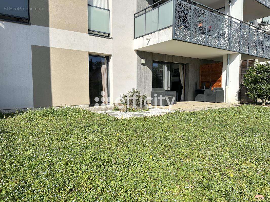 Appartement à MEYZIEU