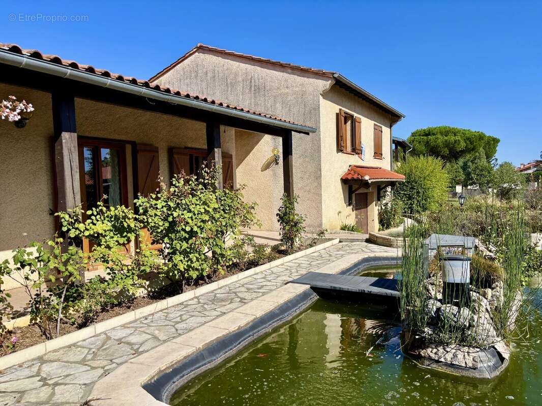 Maison à LA SALVETAT-SAINT-GILLES