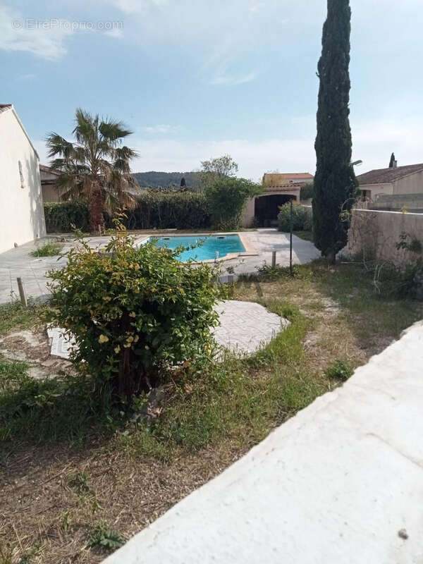 Maison à CLARENSAC