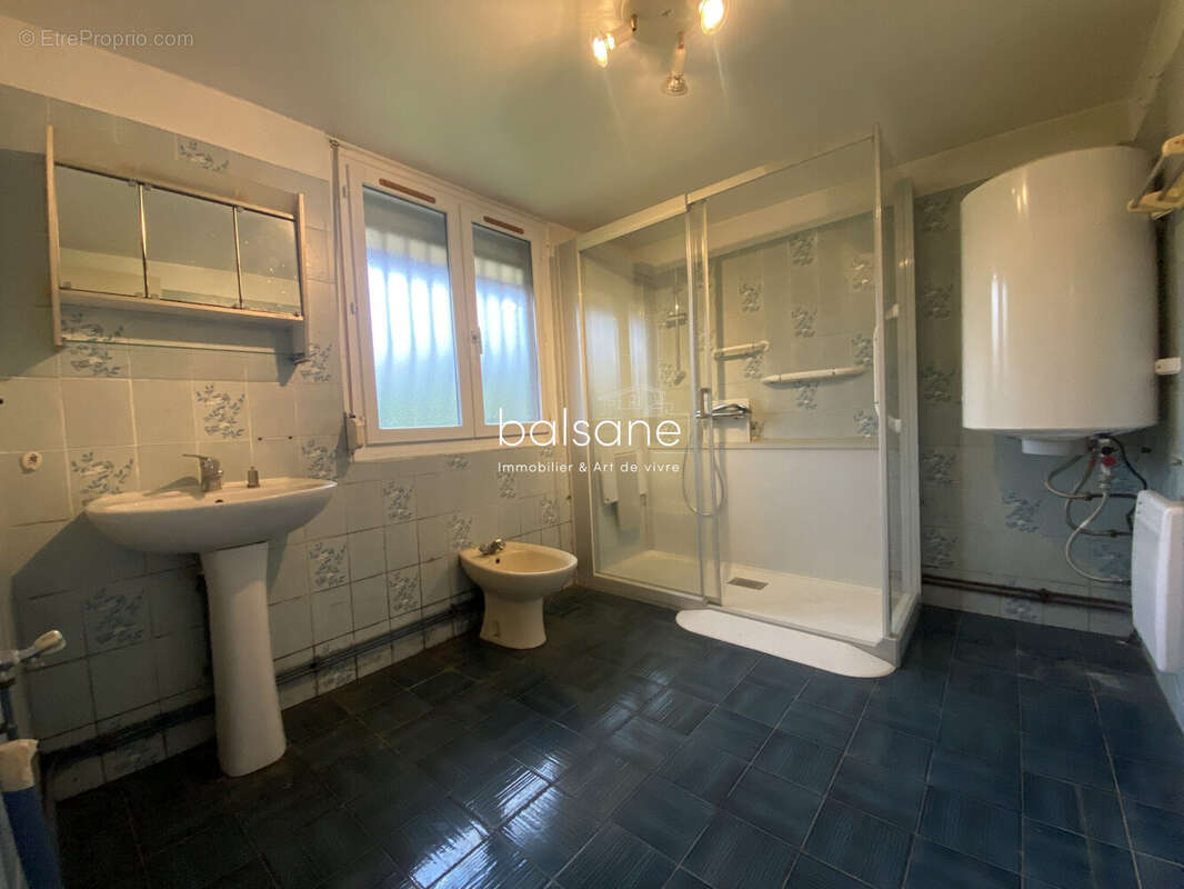 Maison à SAINT-PIERRE-DE-VARENGEVILLE