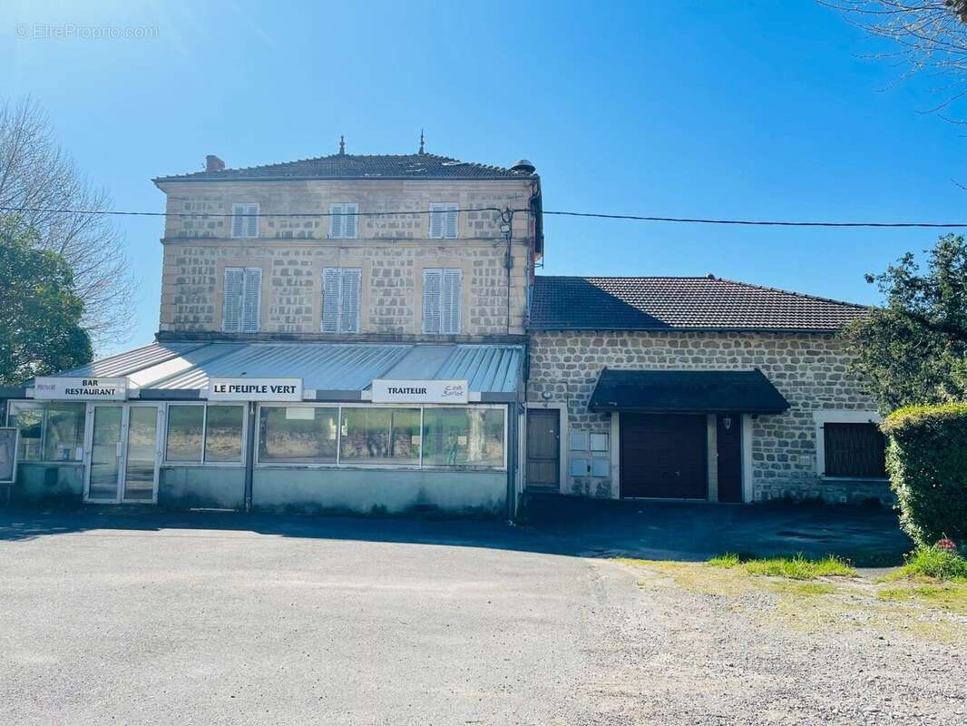 Maison 312 m² à Saint-Donat-Sur-L'herbasse  - photo 2