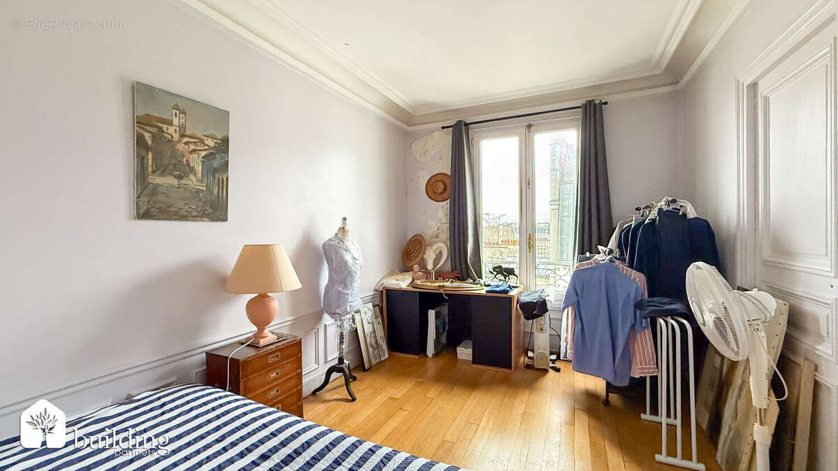 Appartement à PARIS-17E