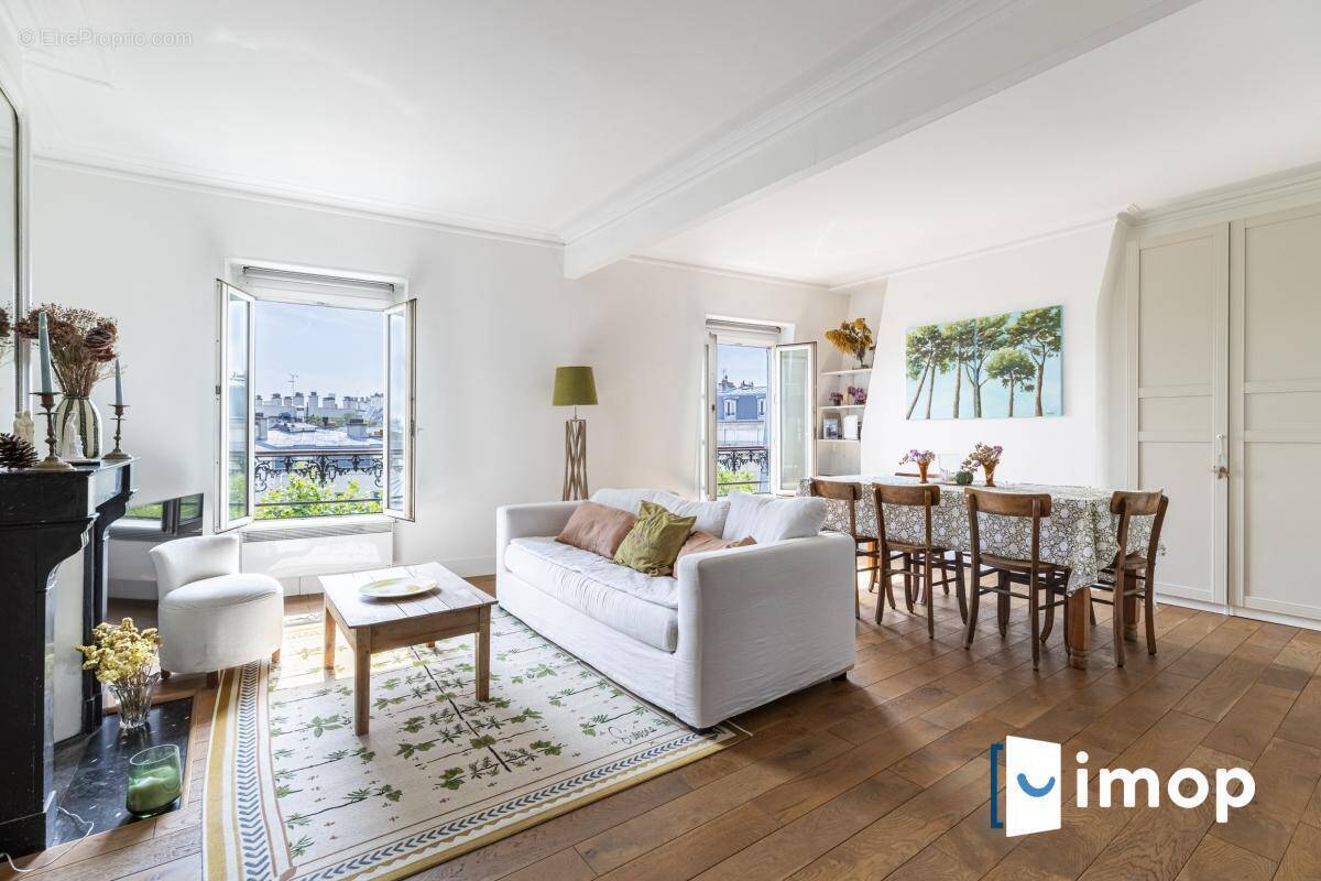 Appartement à PARIS-14E