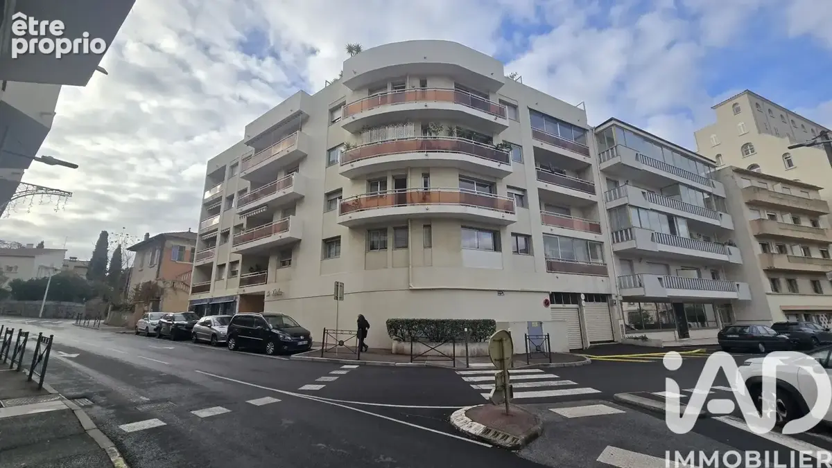 Photo 1 - Parking à SAINT-RAPHAEL