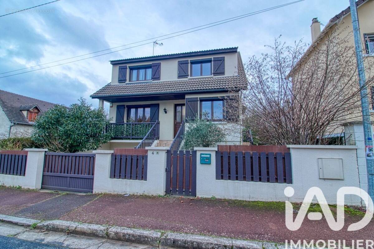 Photo 1 - Maison à VERNEUIL-SUR-SEINE