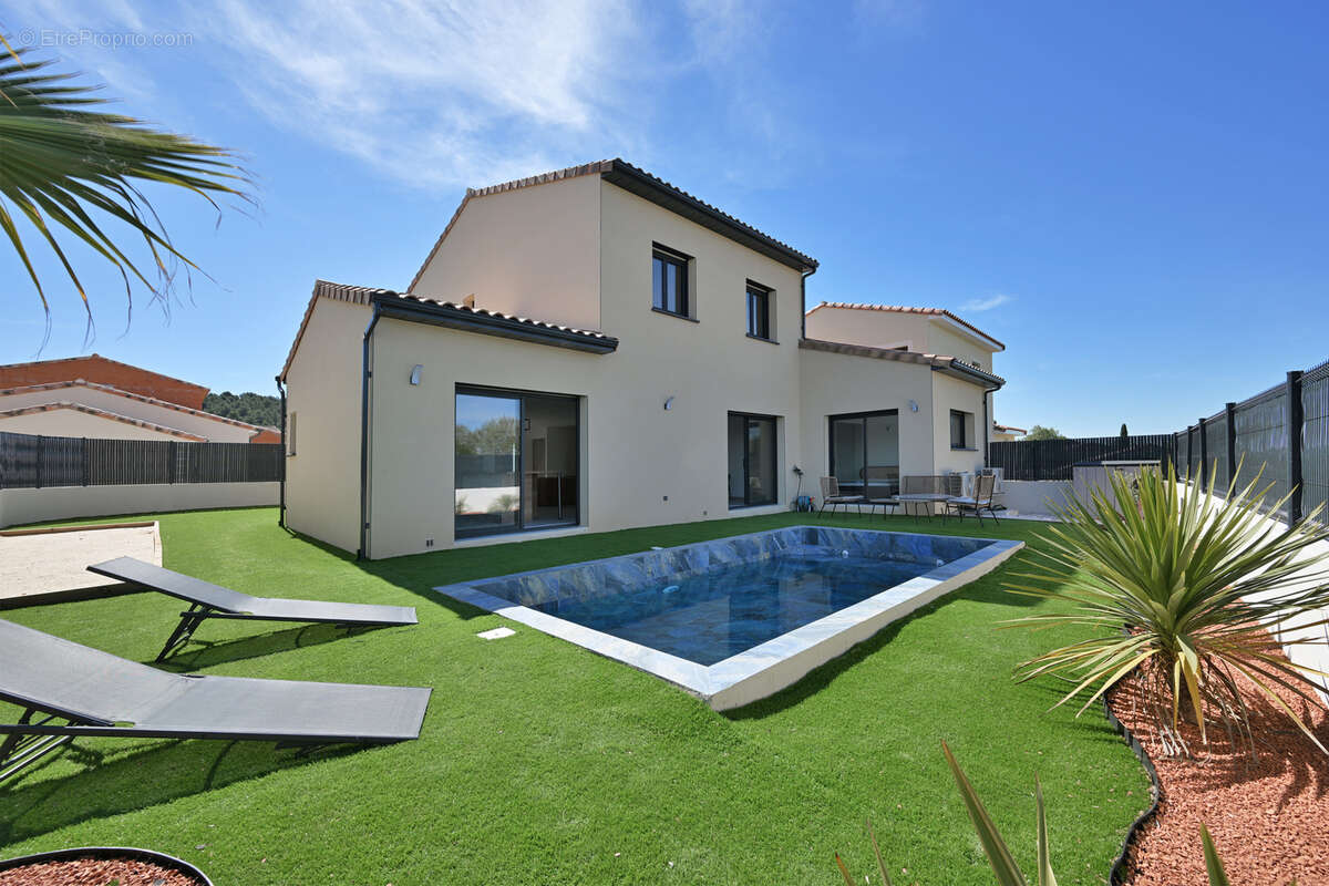 Maison à VENDEMIAN