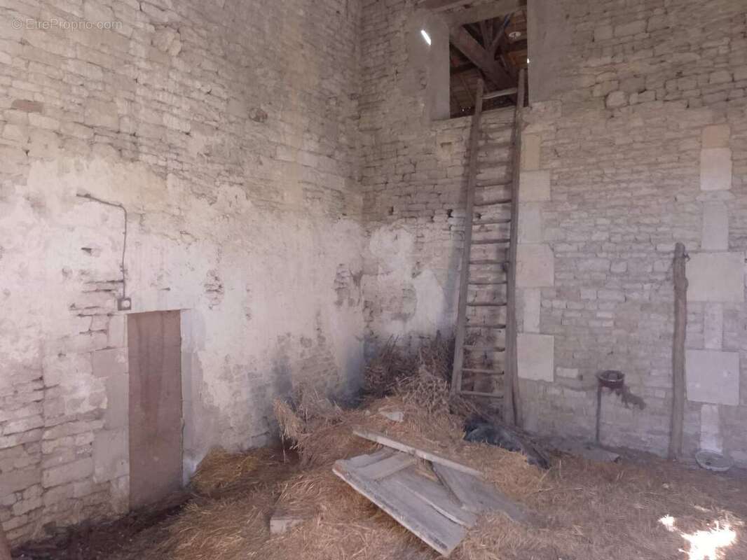 Appartement à COURBILLAC