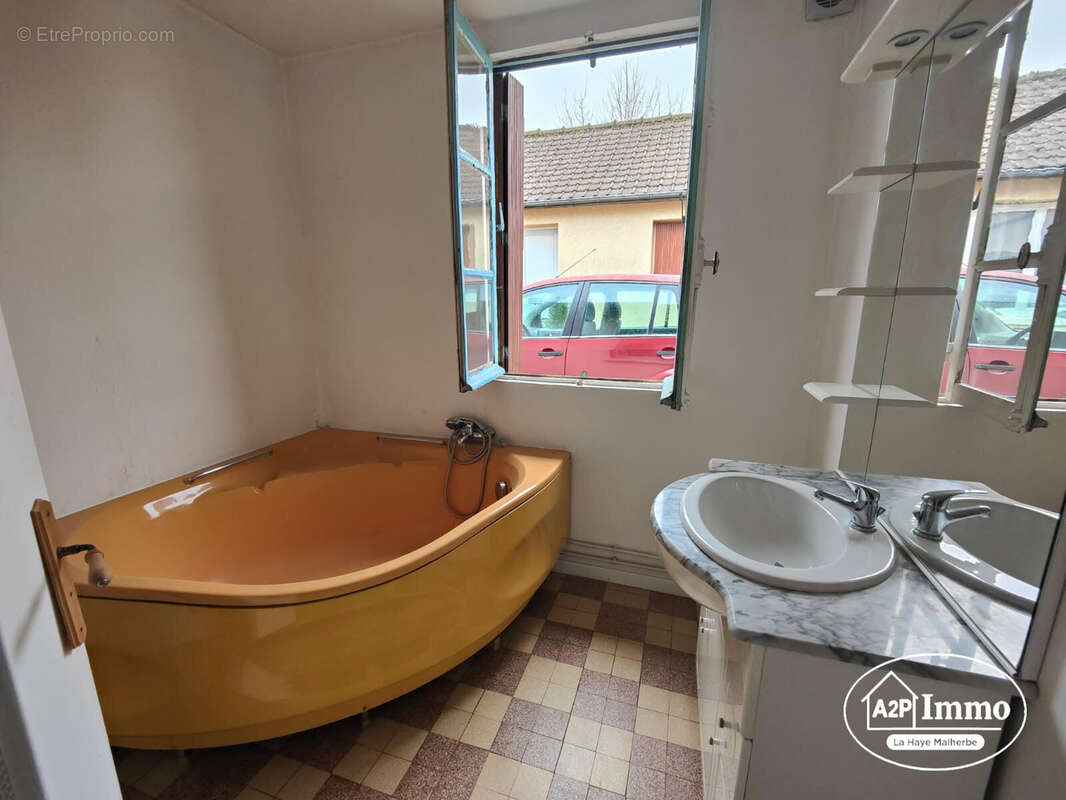 Maison à INCARVILLE