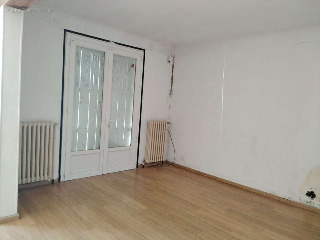 Maison de Ville Centre bourg MENESPLET - photo 7