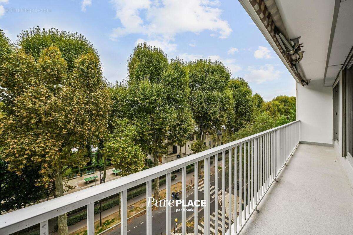 Appartement à NEUILLY-SUR-SEINE