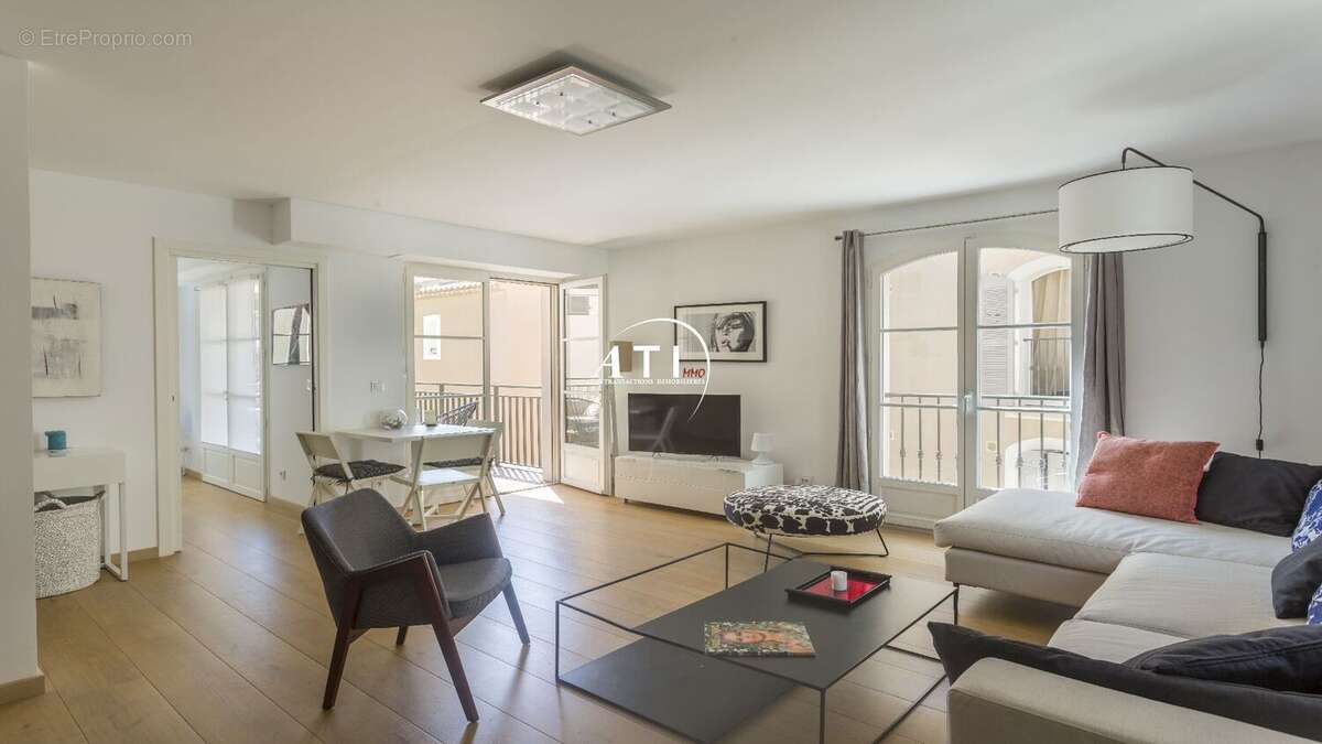 Appartement à SAINT-TROPEZ