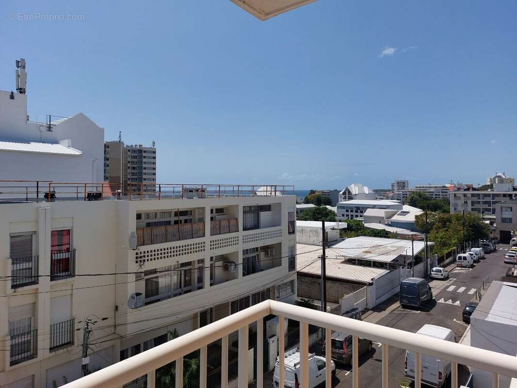 Appartement à SAINT-DENIS