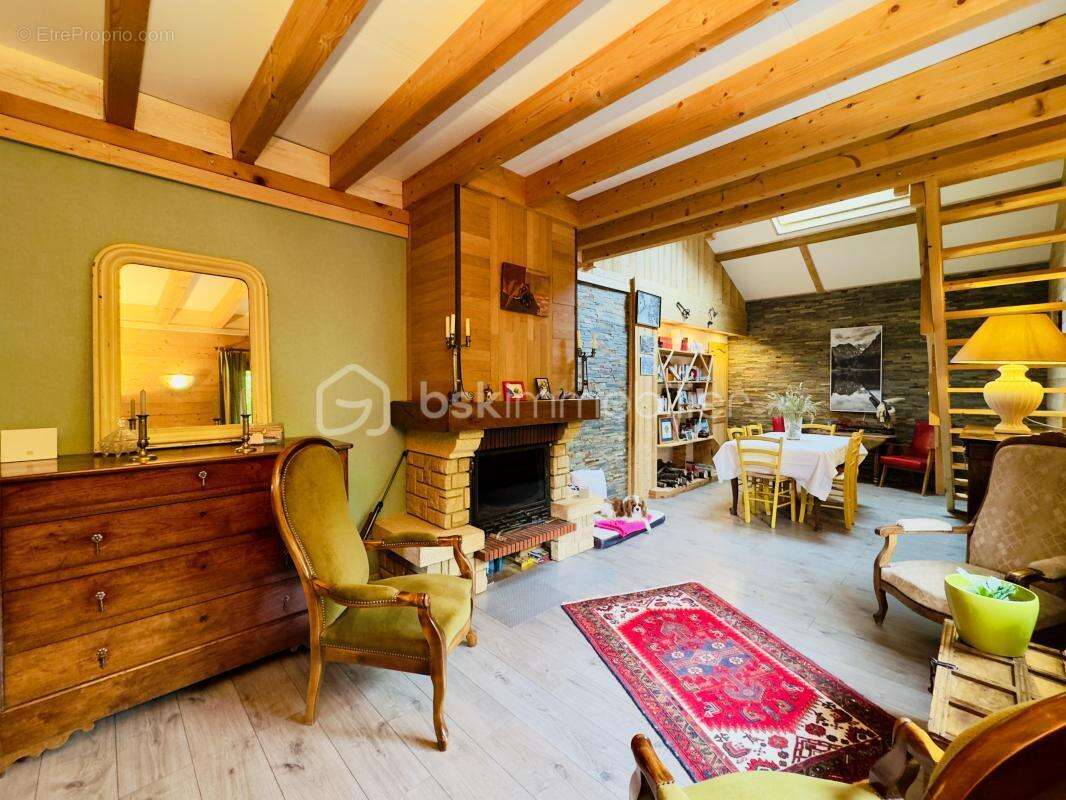 Maison à THORENS-GLIERES