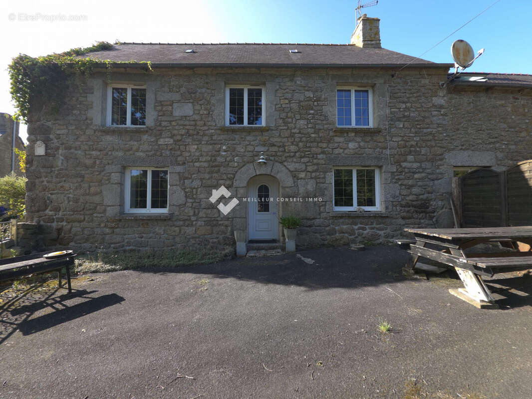 Maison à PLEMY