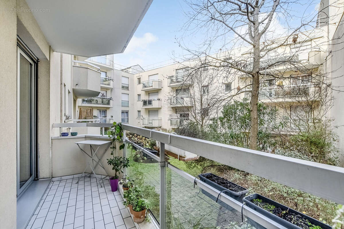 Appartement à PARIS-19E