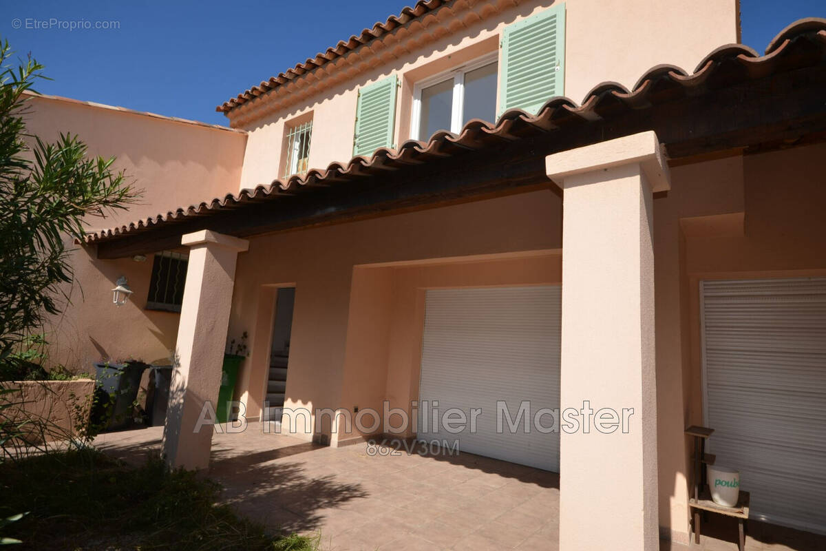 Maison à VILLENEUVE-LOUBET