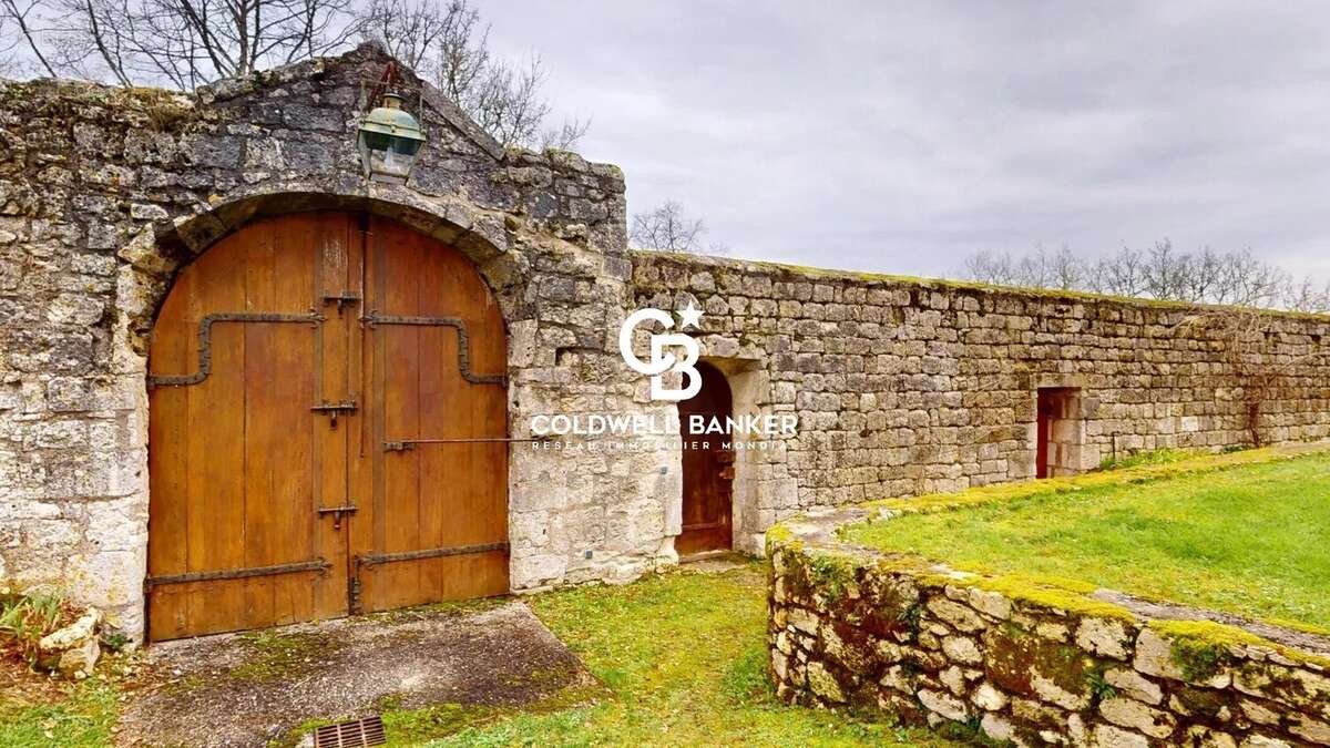 Maison à MONTAIGU-DE-QUERCY