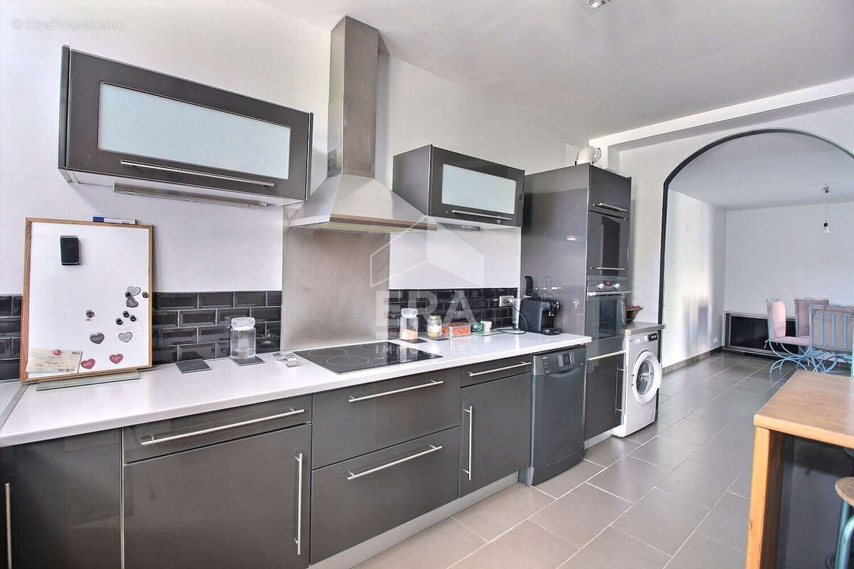 Maison à VILLENEUVE-LA-GARENNE