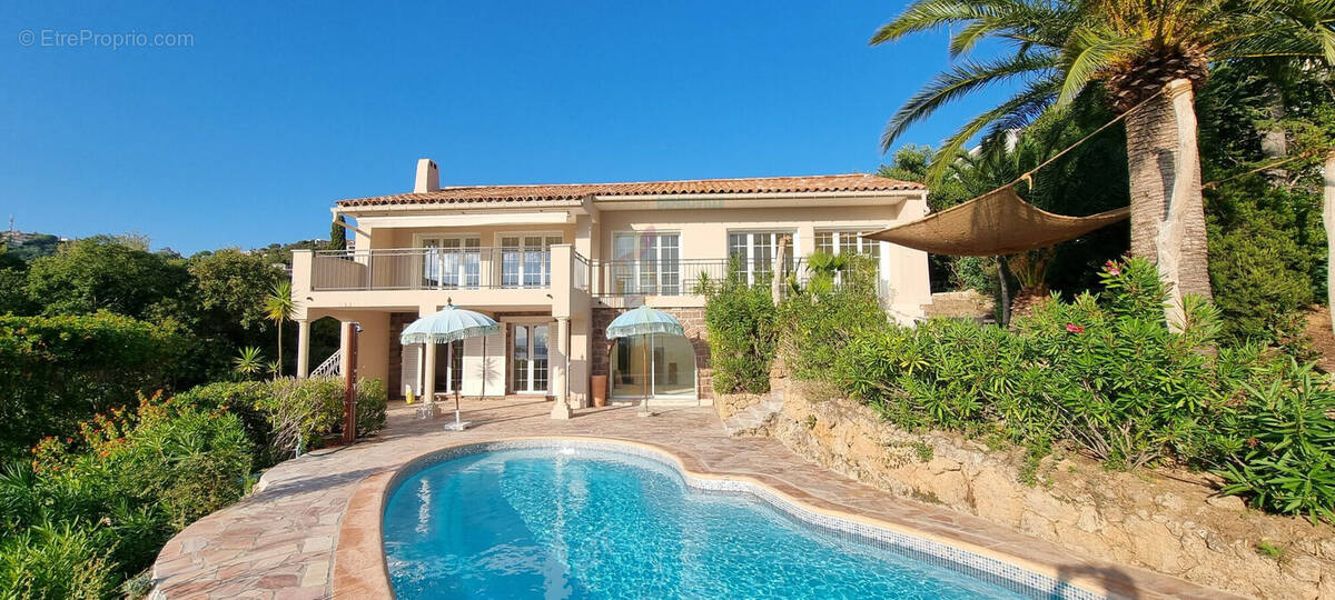 Maison à LES ISSAMBRES