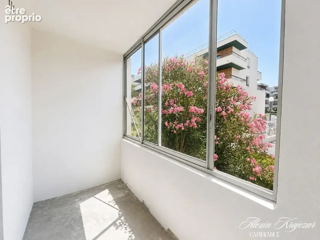 A VENDRE - Appartement T3 en résidence - 54m², 2 chambres - Loggia - Place de parking privative - Cave - BEZIERS, quartier le Ca - photo 6