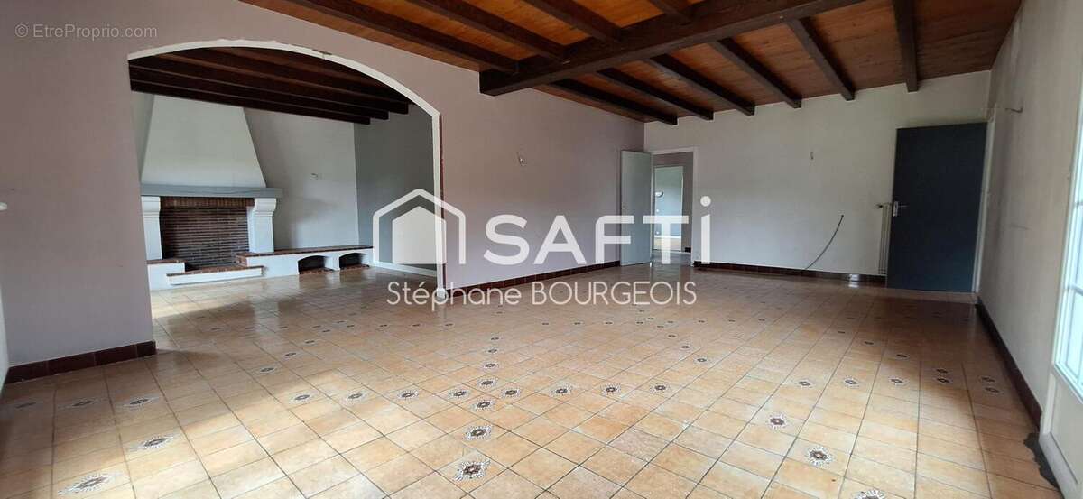 Maison 140 m² à Le Chay  - photo 4