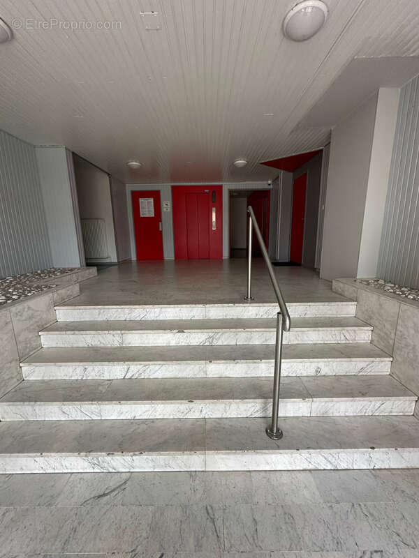 Appartement F2 avec garage   Avenue de Plantières à Metz - photo 7