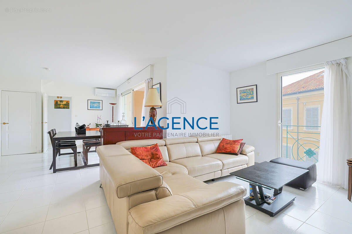 Appartement à HYERES