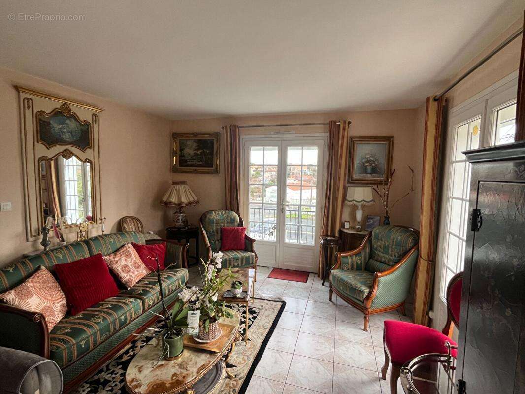 Maison à SAINT-GEORGES-DE-DIDONNE