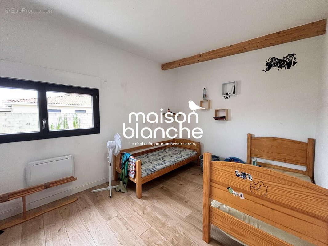 Maison à COUTRAS