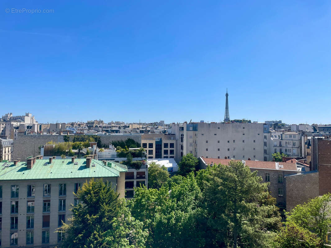 Appartement à PARIS-16E