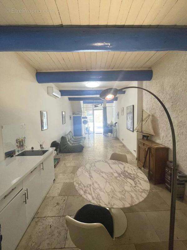 Appartement 58 m² à Rognes  - photo 3