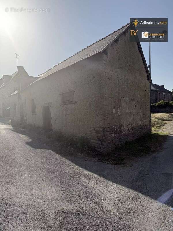 Maison à DOMAGNE