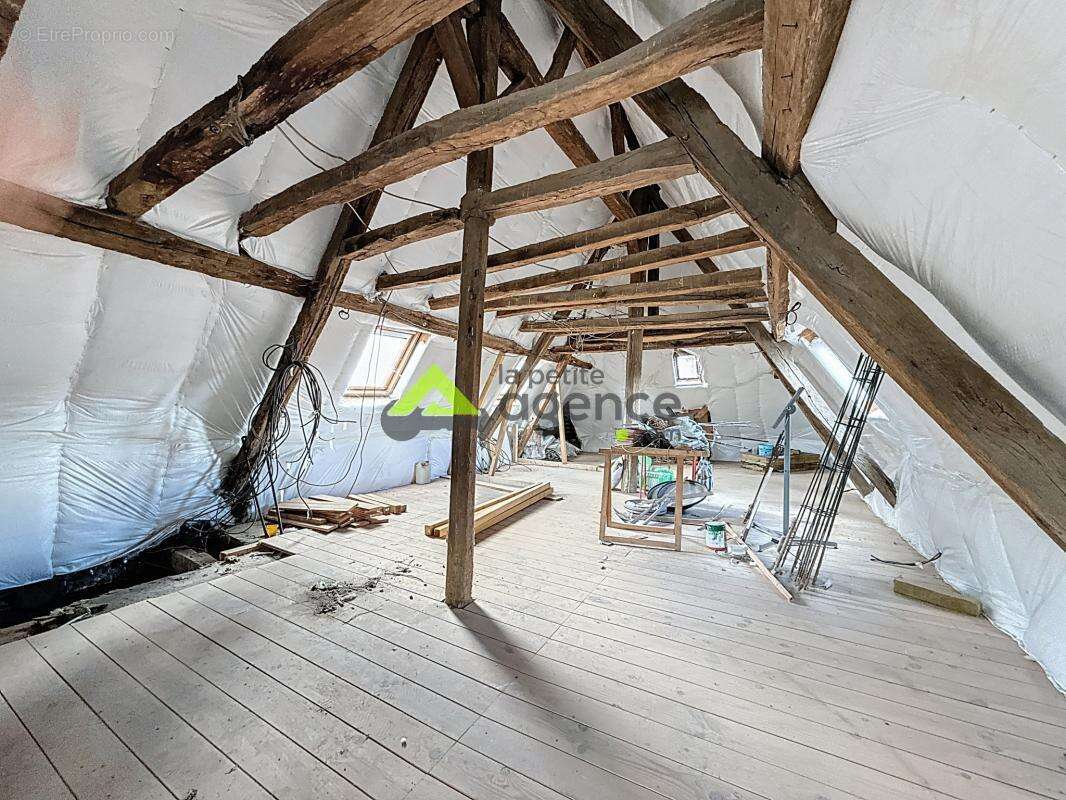 Appartement à SAINT-VAURY