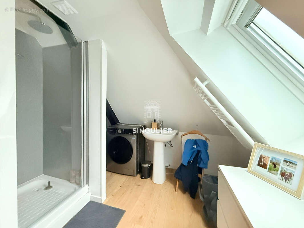 Appartement à COUTICHES