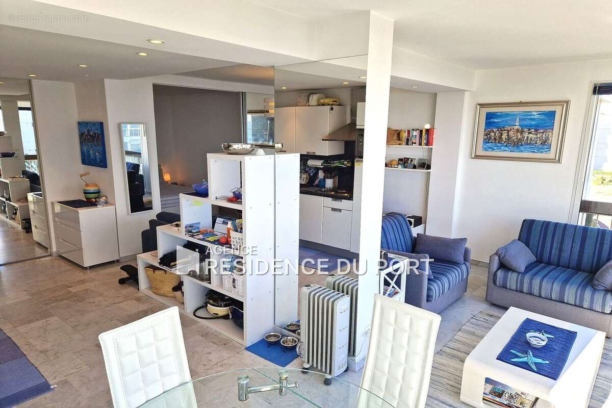 Appartement à MANDELIEU-LA-NAPOULE