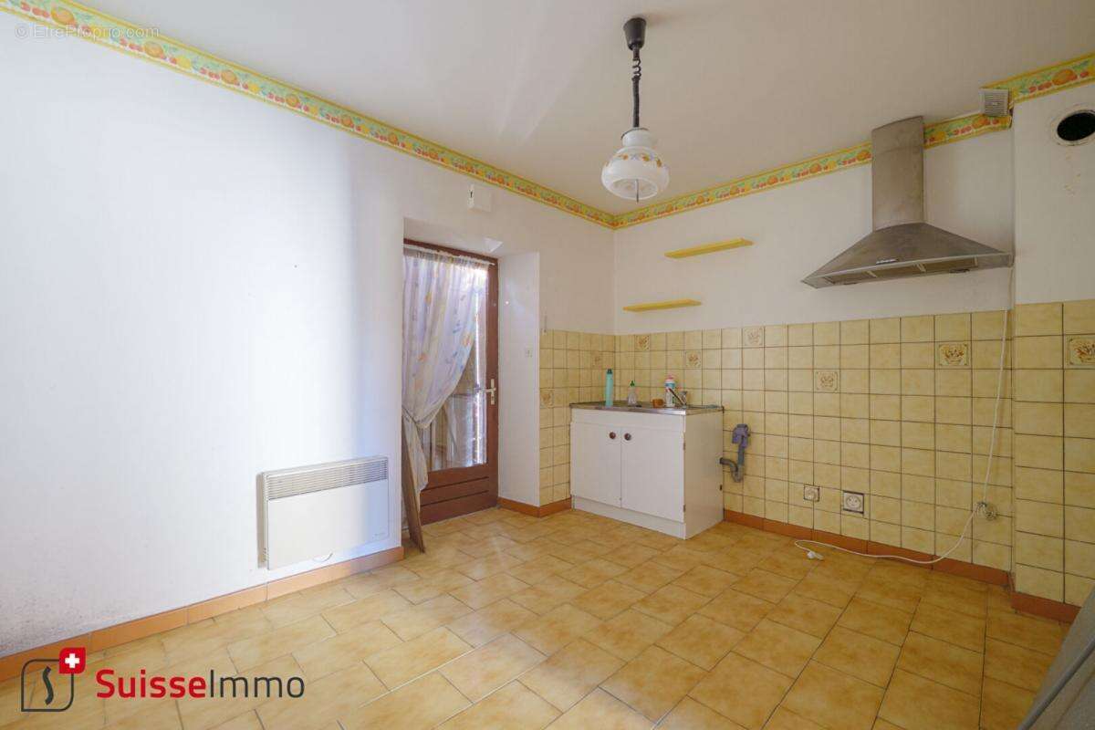 Maison à FESCHES-LE-CHATEL