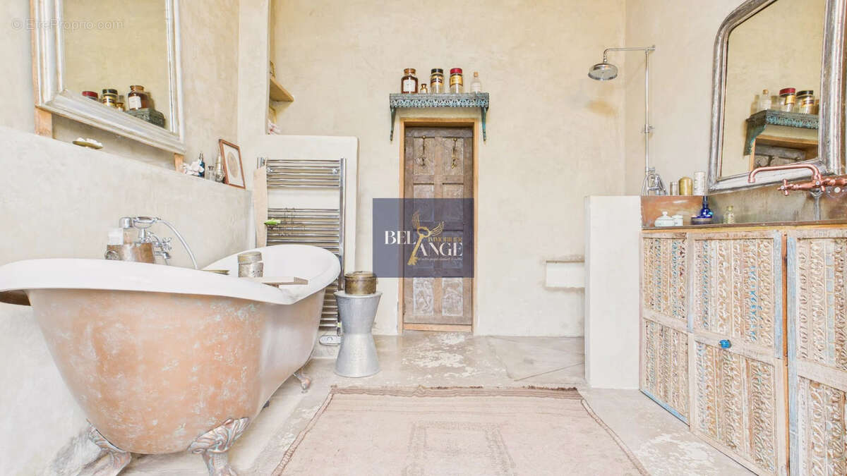 Maison à SAINT-ANDRE-DE-CRUZIERES