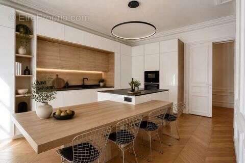 Appartement 185 m² à Paris-6e  - photo 2
