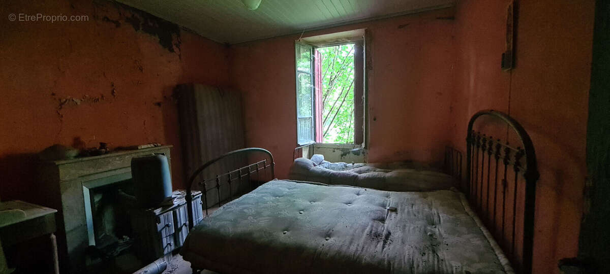 Maison à BOYEUX-SAINT-JEROME
