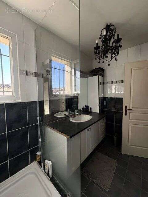 Maison à PELISSANNE