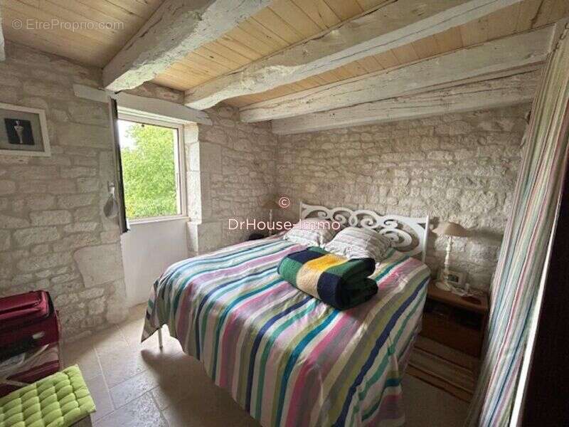 Maison à CASTELNAU-MONTRATIER
