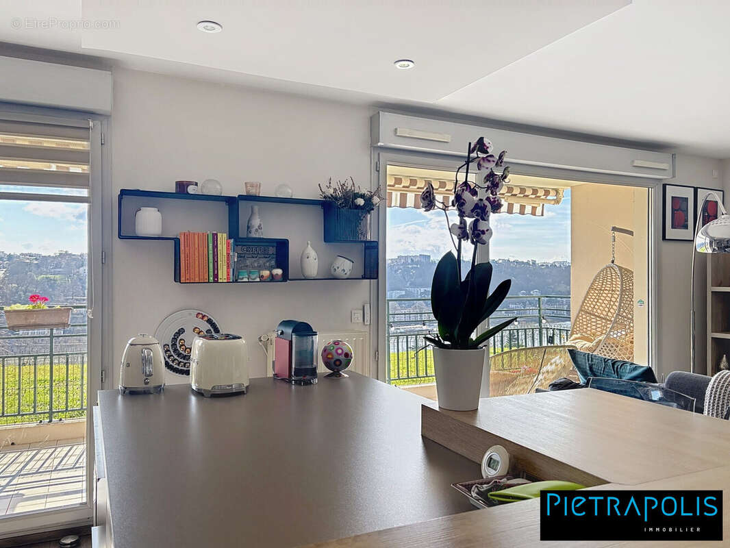 Appartement à LYON-9E